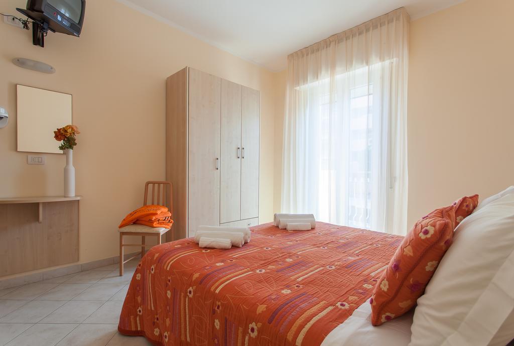 Hotel Giove Dipendenza Hotel Fiamma Cesenatico Exterior foto